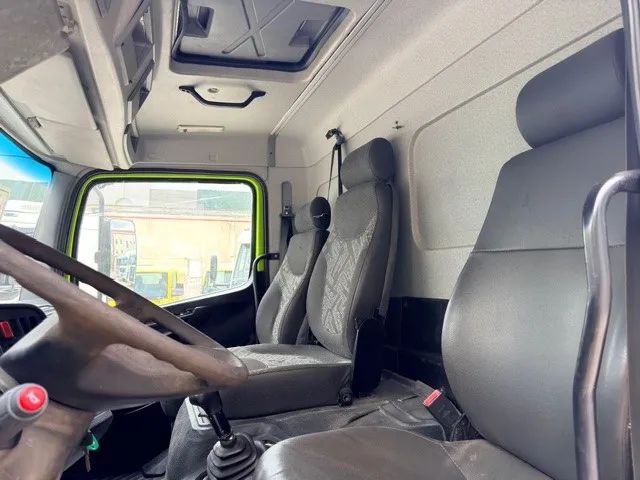 Mercedes-Benz Atego 1719 4x2 2016 caminhao toco  - Foto 4