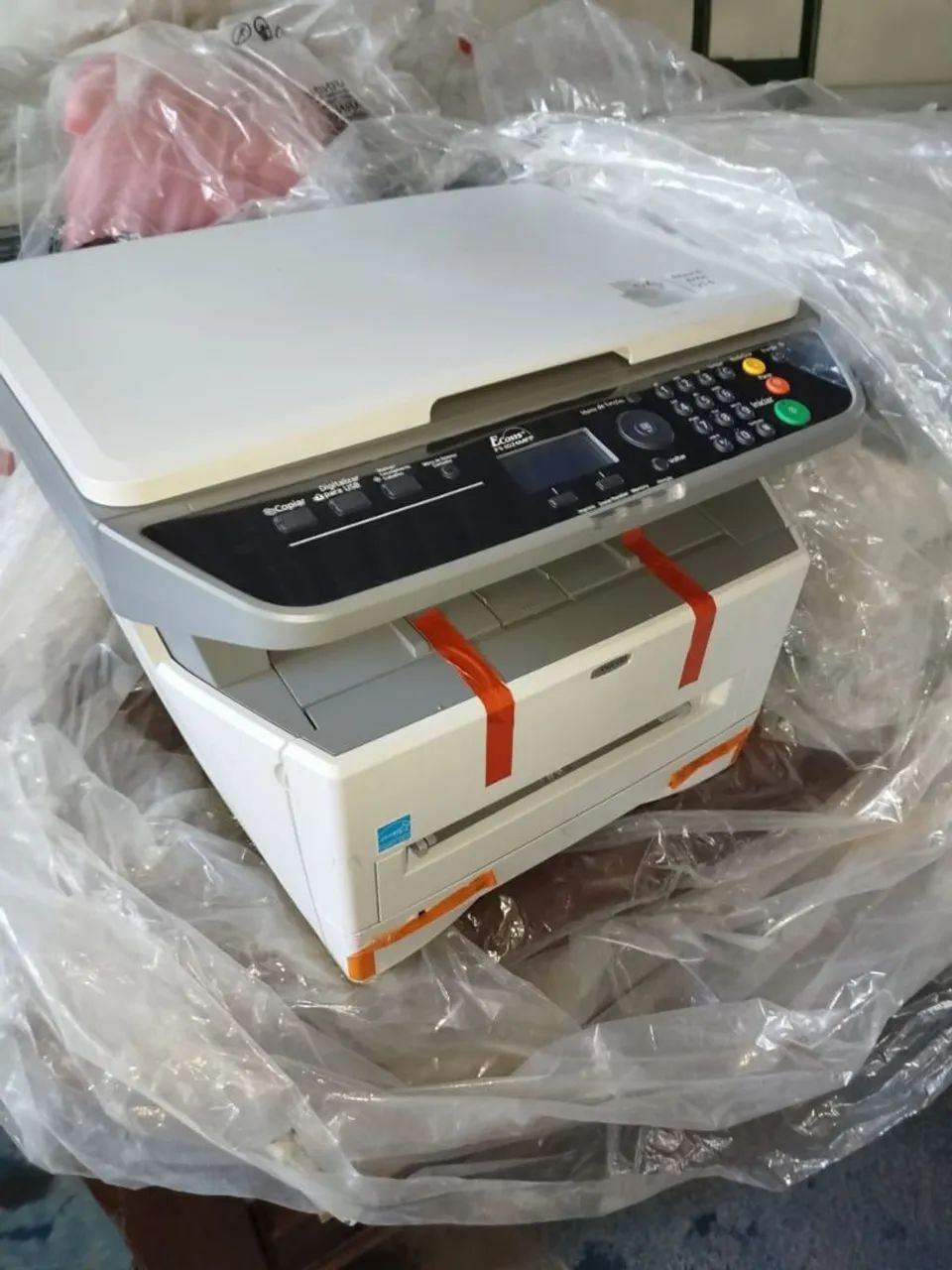 Impressora multifuncional laser Kyocera FS-1024MFP