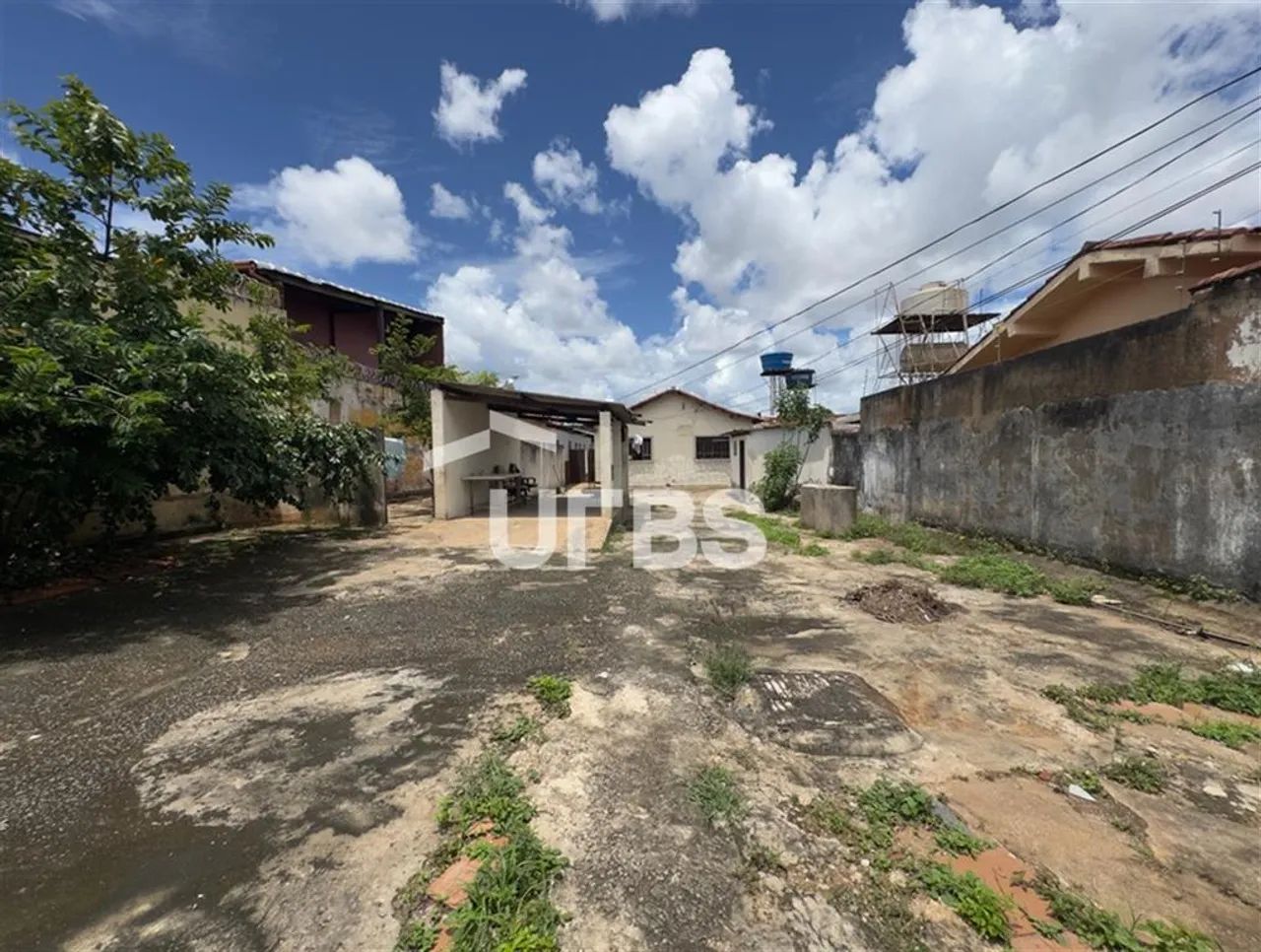 Casa de Rua - Imóvel Comercial 3 quartos, sendo 1 suíte