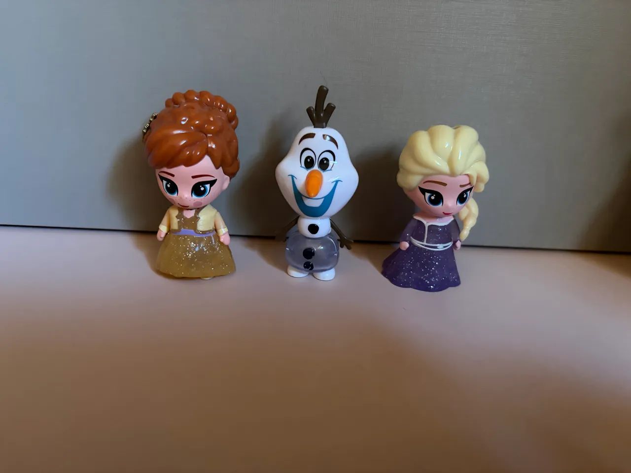   Mini Figuras com Luzes - 7 Cm - Disney - Frozen 2 - Anna, Elsa e Olaf - Fun - Foto 3