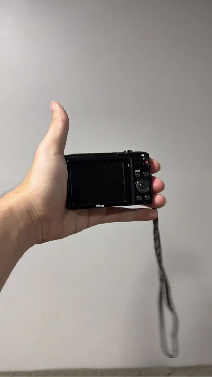 CÂMERA Nikon  - Foto 2