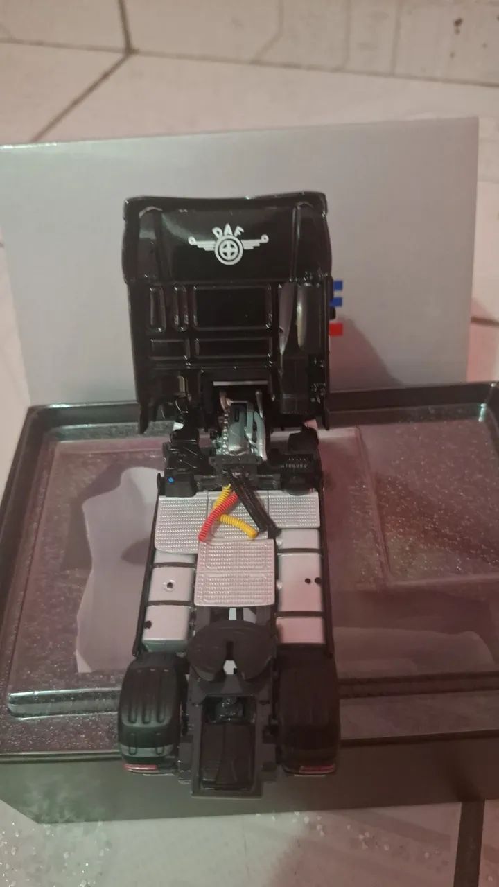 Miniatura 1:50 de ferro Daf Xf 530  - Foto 3