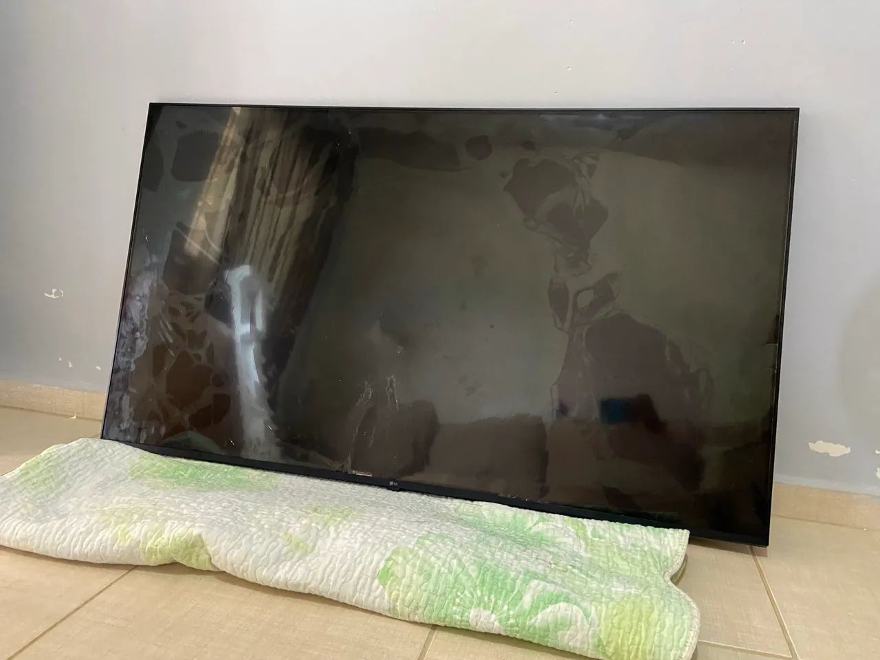 VENDO TV 55 POLEGADAS LG (TELA QUEBRADA)  - Foto 3