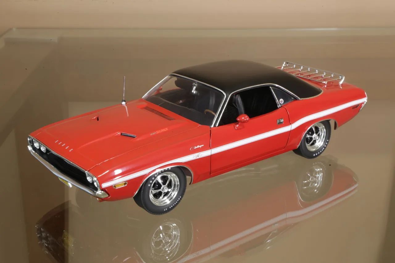 Miniatura 1:18 Dodge Challenger 1970 - Hobbies e coleções - Jardim