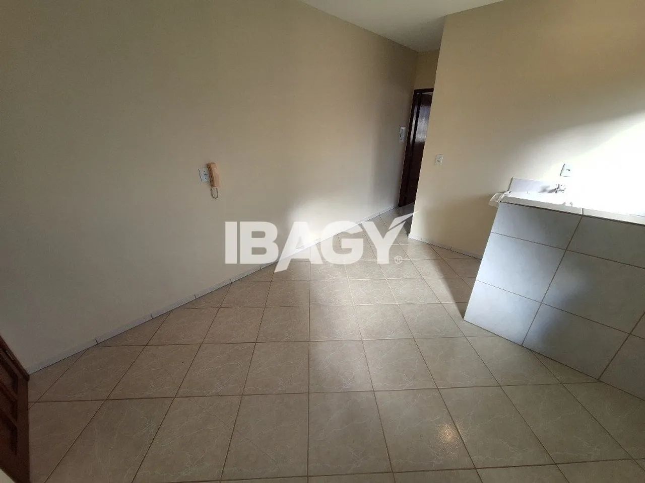 Excelente Apartamento 1 dormitório(s) em Carianos - Florianópolis - Foto 2