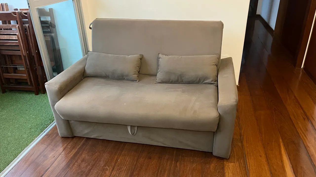 Sofá cama baú / prático e útil 