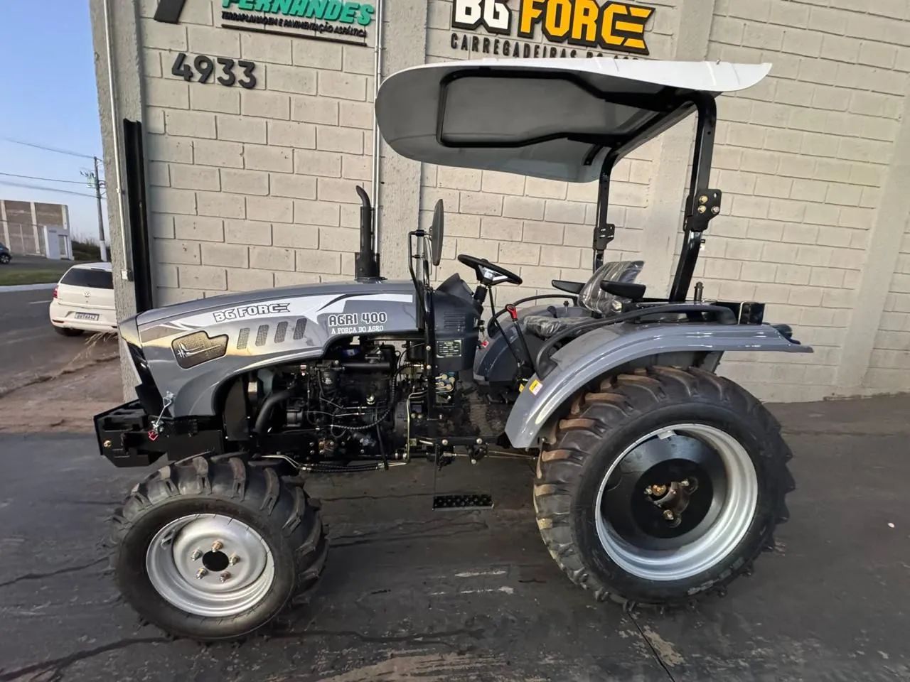 Trator bg force 40 CV 