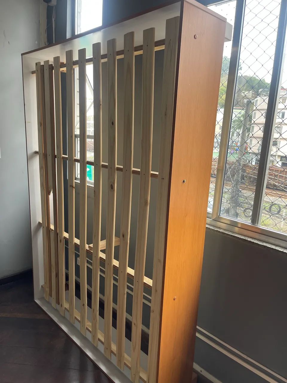 Cama de casal com estrado de madeira - usada - Foto 4