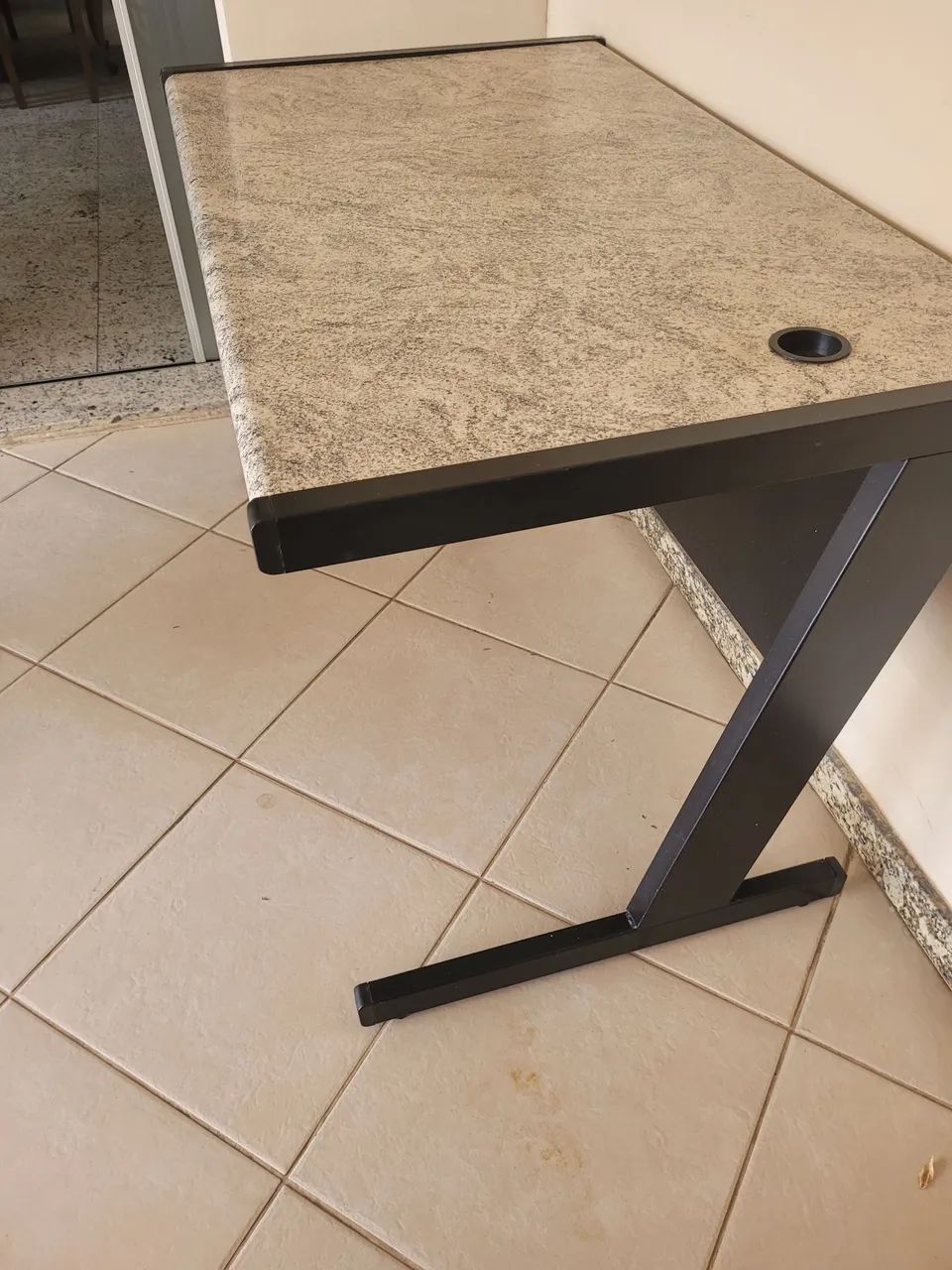Mesa de estudo - Foto 3