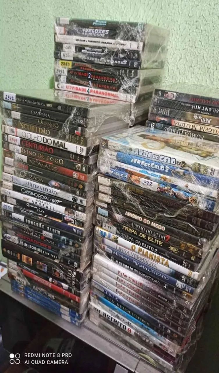 DVDs pra vender tudo. 