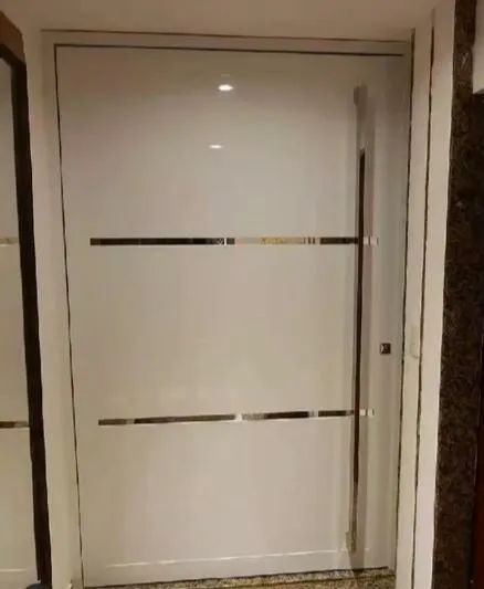 Lindas portas em alumínio branco, preto e bronze. Sofisticadas e modernas. - Foto 2