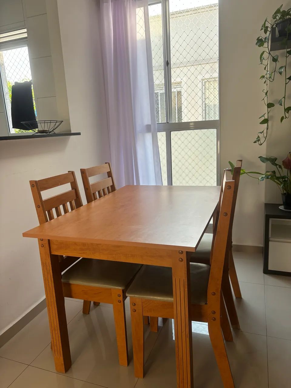 Mesa de Jantar - 4 cadeiras - Foto 3