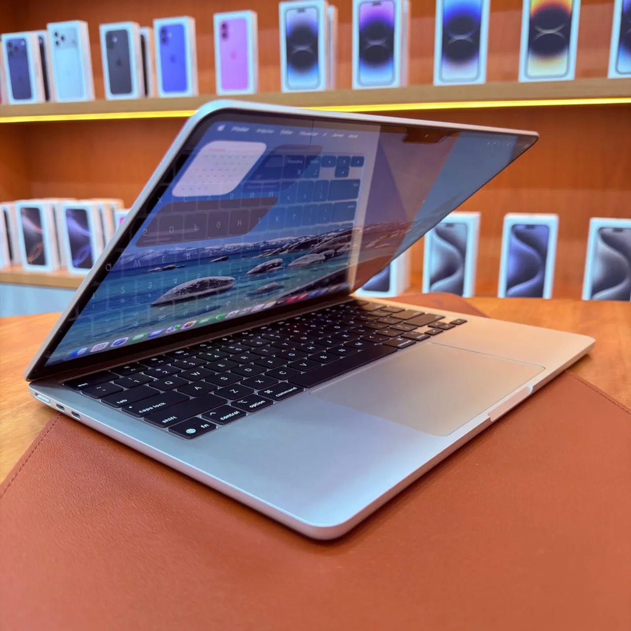 MACBOOK AIR M4 ESTELAR 13,6 POL. 8GB | 256GB GARANTIA APPLE 9/27