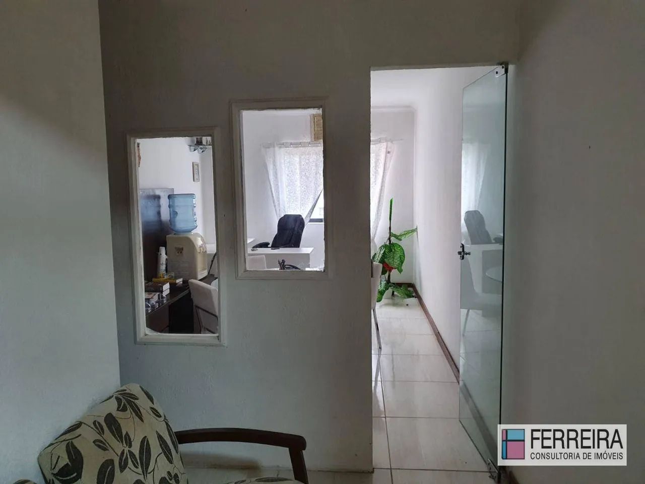 SALA OTIMA LOCALIZAÇÃO E PREÇO BAIXO
