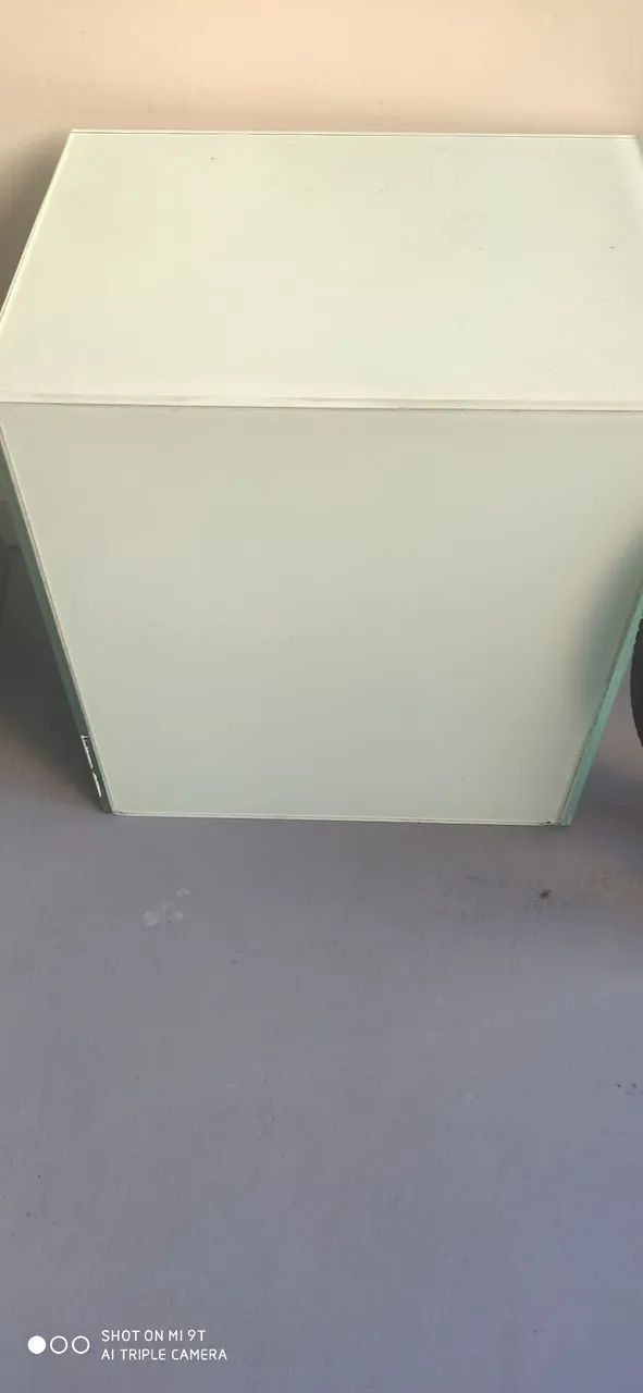 Mesa pequena de vidro  - Foto 5