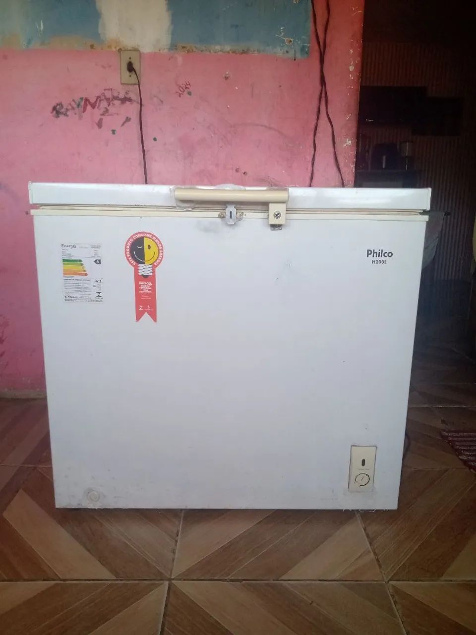 Freezer Philco 200L funcionando perfeitamente 