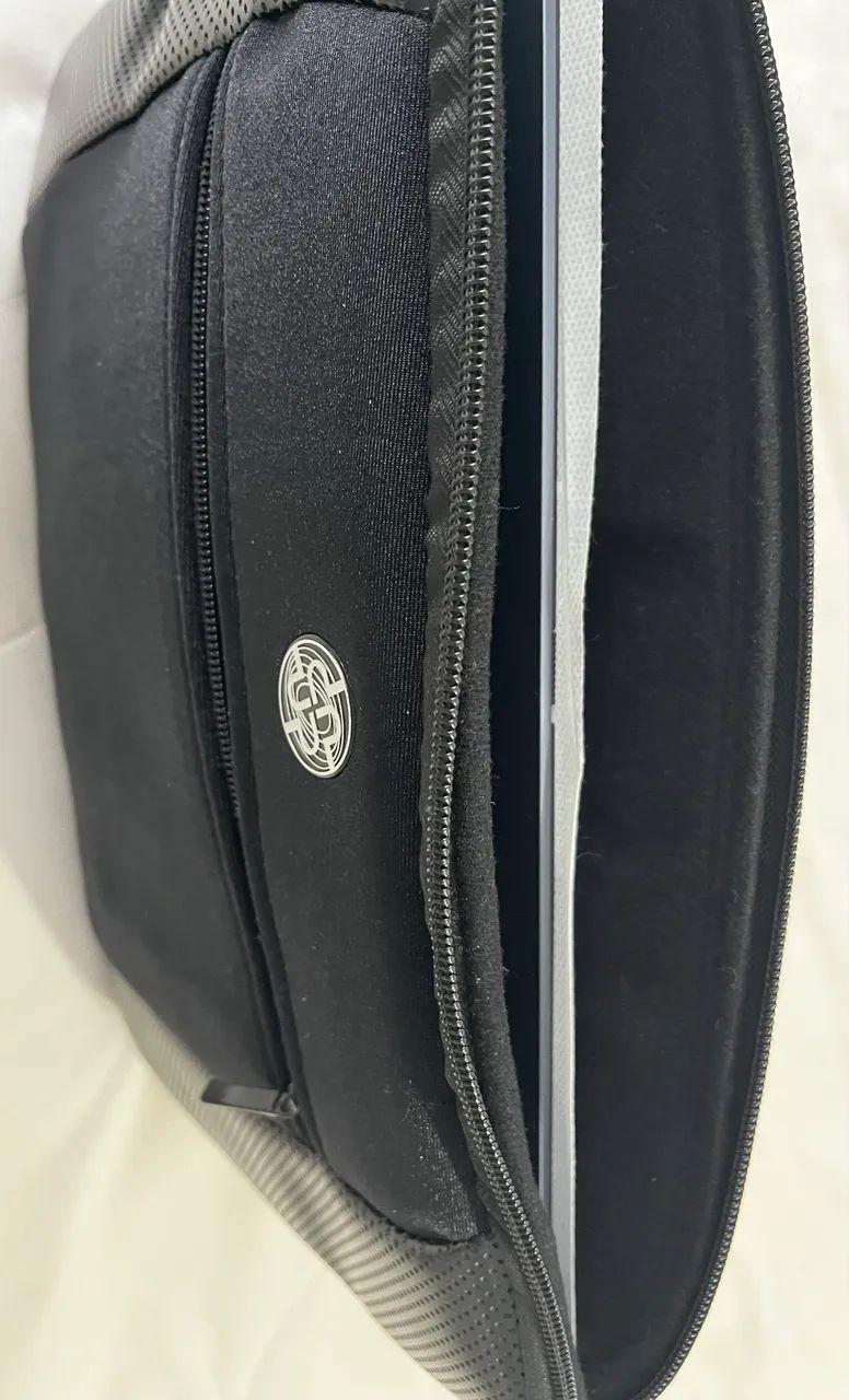 Capa Case para Notebook 14" - Acolchoada - Excelente Estado - Foto 4