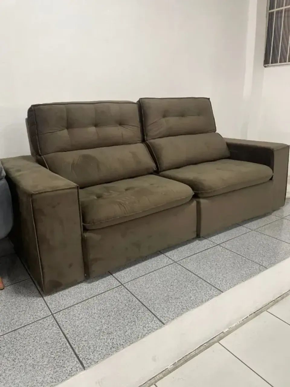 Sofá Retrátil 4 Lugares Petrópolis Marrom Escuro