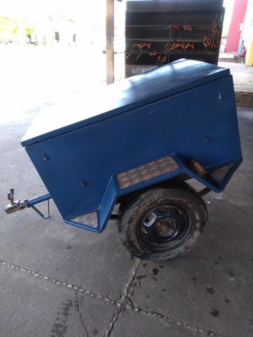 Vendo Reboque pra moto ou carro em excelente estado de conservação, seminovo!!!