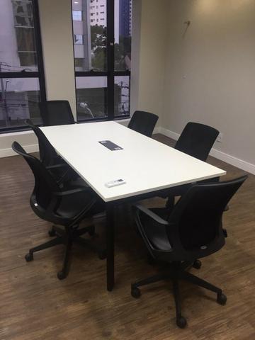 Mesa de Reuniões Top de Linha - Marca Funcional, 6 pessoas