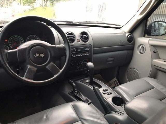 Jeep Cherokee sport v6 2007 - Foto 7