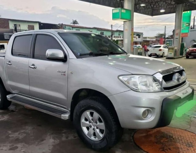 HILUX