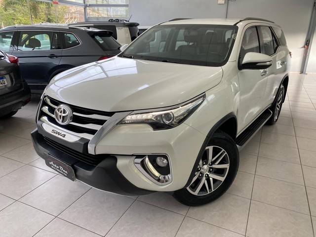 TOYOTA HILUX SW4 SRX 4X4 DIESEL