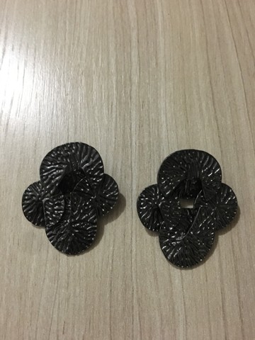 Brincos e argolas modelos diversos - Foto 5