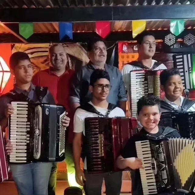 AULAS DE MÚSICA PARA CRIANÇAS E ADULTOS ? - Foto 2