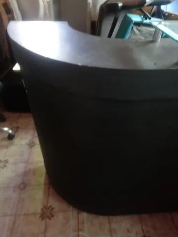 Recepção em mdf preto para loja 