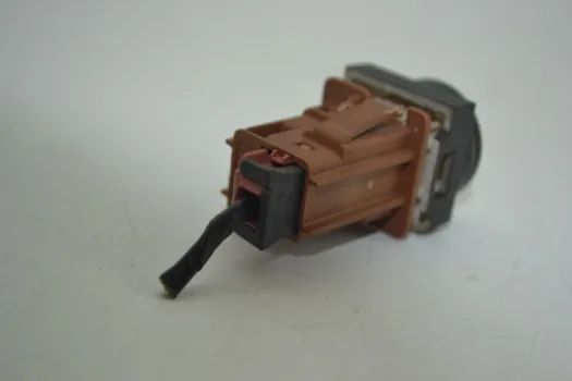 Botão Bloqueio Trava Citroen Xsara Picasso 2006 C/detalhe - Foto 3