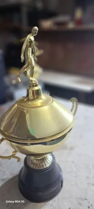 Troféu de Futebol  Dourado - Foto 2