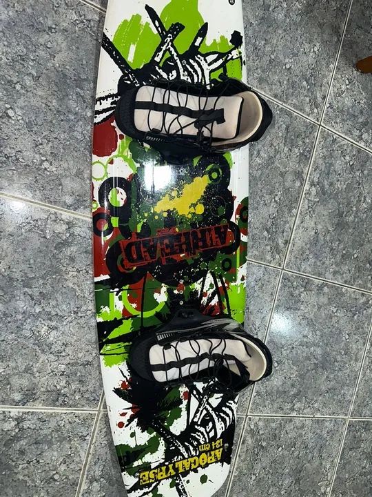 Prancha e Botas de Wakeboard Airhead Venom/aceito propostas - Foto 2