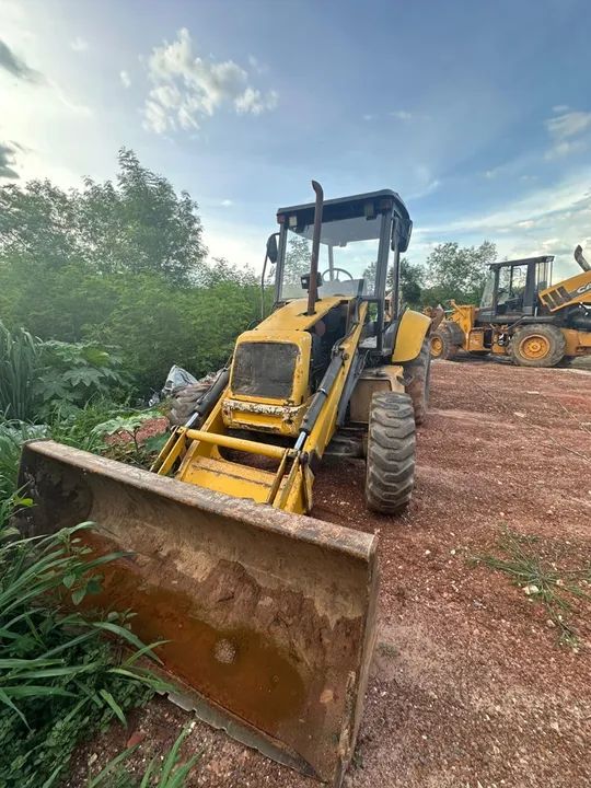 New Holland b90b ano 2009 4x4 - Foto 2
