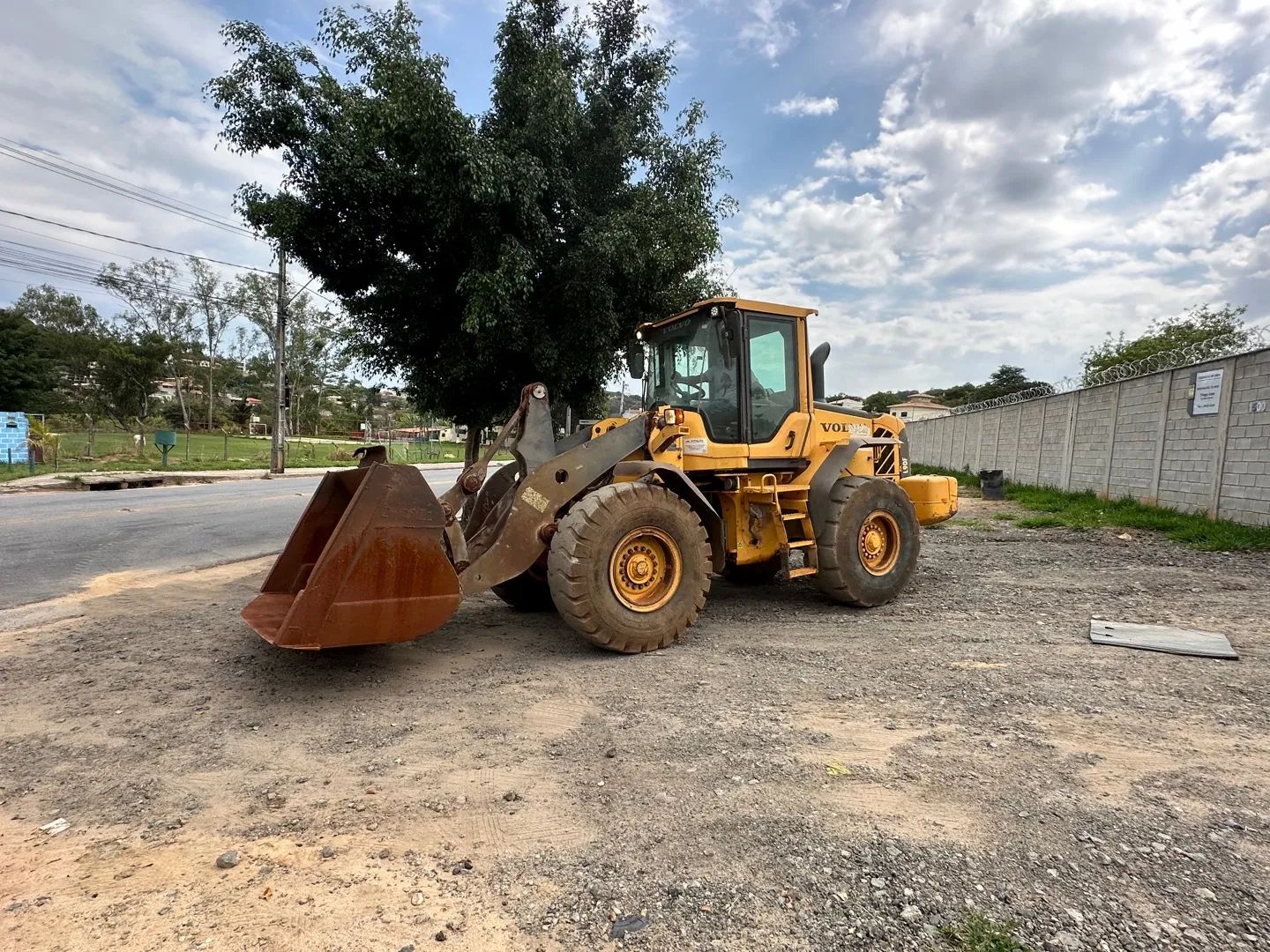Pá carregadeira Volvo L90 2015