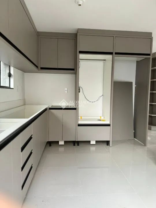 "Casa Nova Individual em Condomínio no Campeche: Oportunidade Única!" - Foto 2