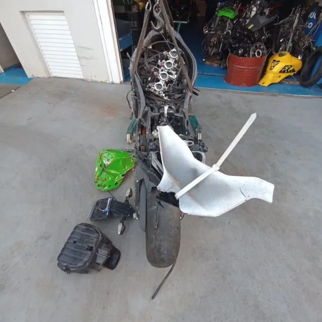 Sucata de moto para retirada de peças Kawasaki zx6 2020 - Peças
