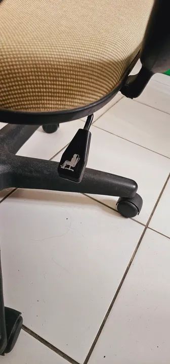 Cadeira de Escritório Giratória - Foto 6