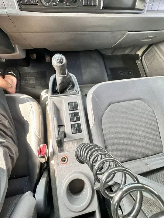 Volks 9.170 ano 2020 plataforma de 6,20 com asa - Foto 9