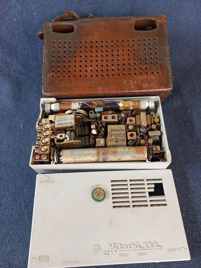 Radio antigo Hitachi transistor  - Foto 5