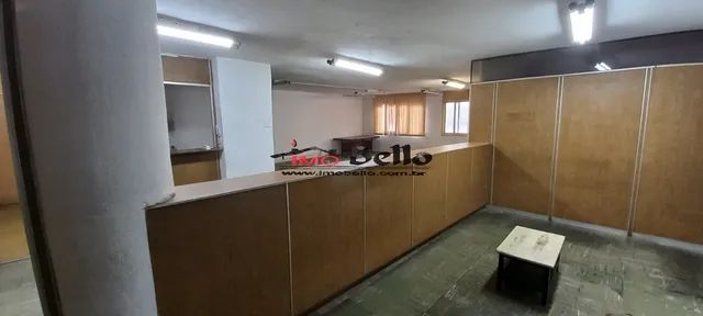VENDO SOBRELOJA COM 198 M2 NO CENTRO