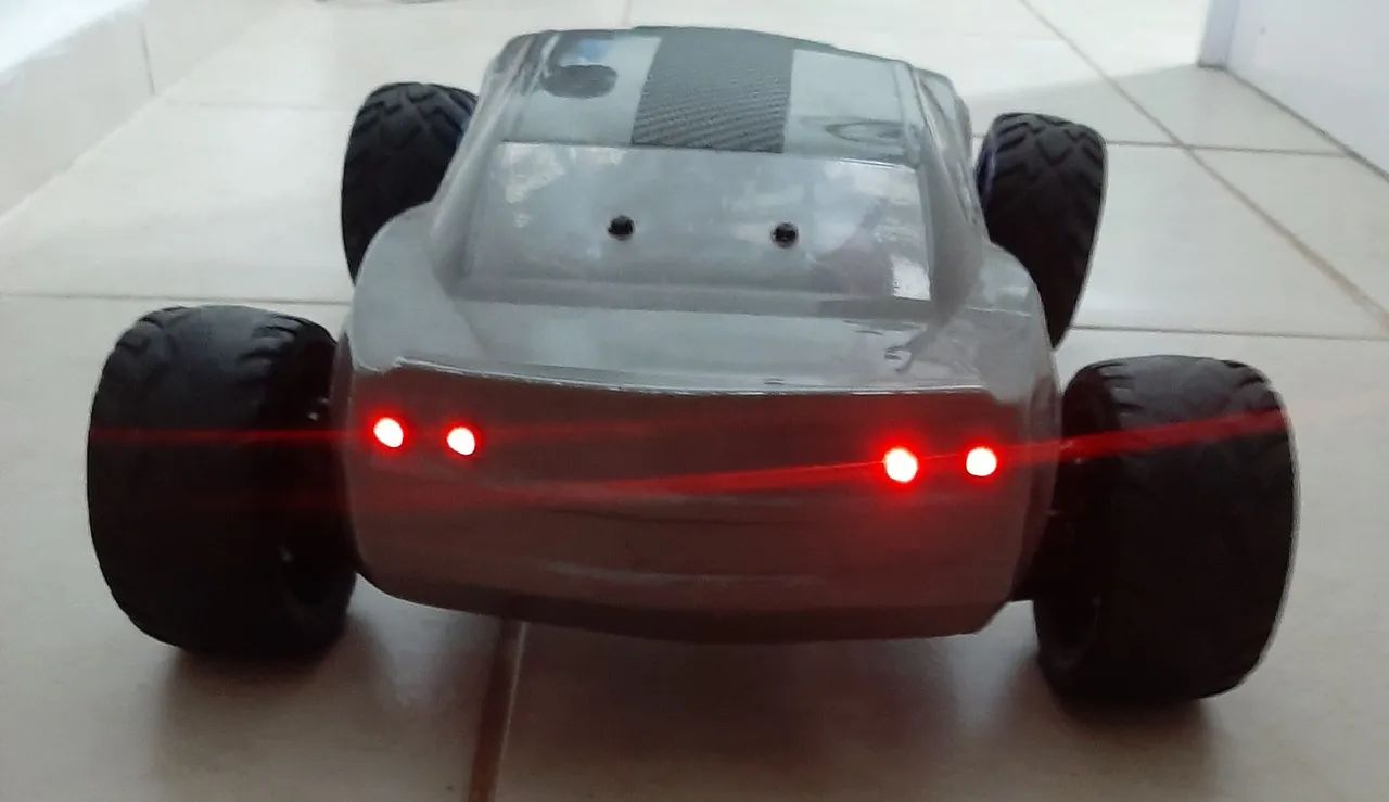 Automodelo Jato Traxxas convertido para elétrico. - Foto 2