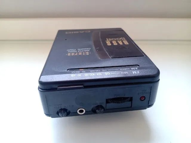 Walkman Casio modelo W-805 DC 3 V(2Xum-3) Aparelho está girando a fita, mas não na velocid - Foto 5