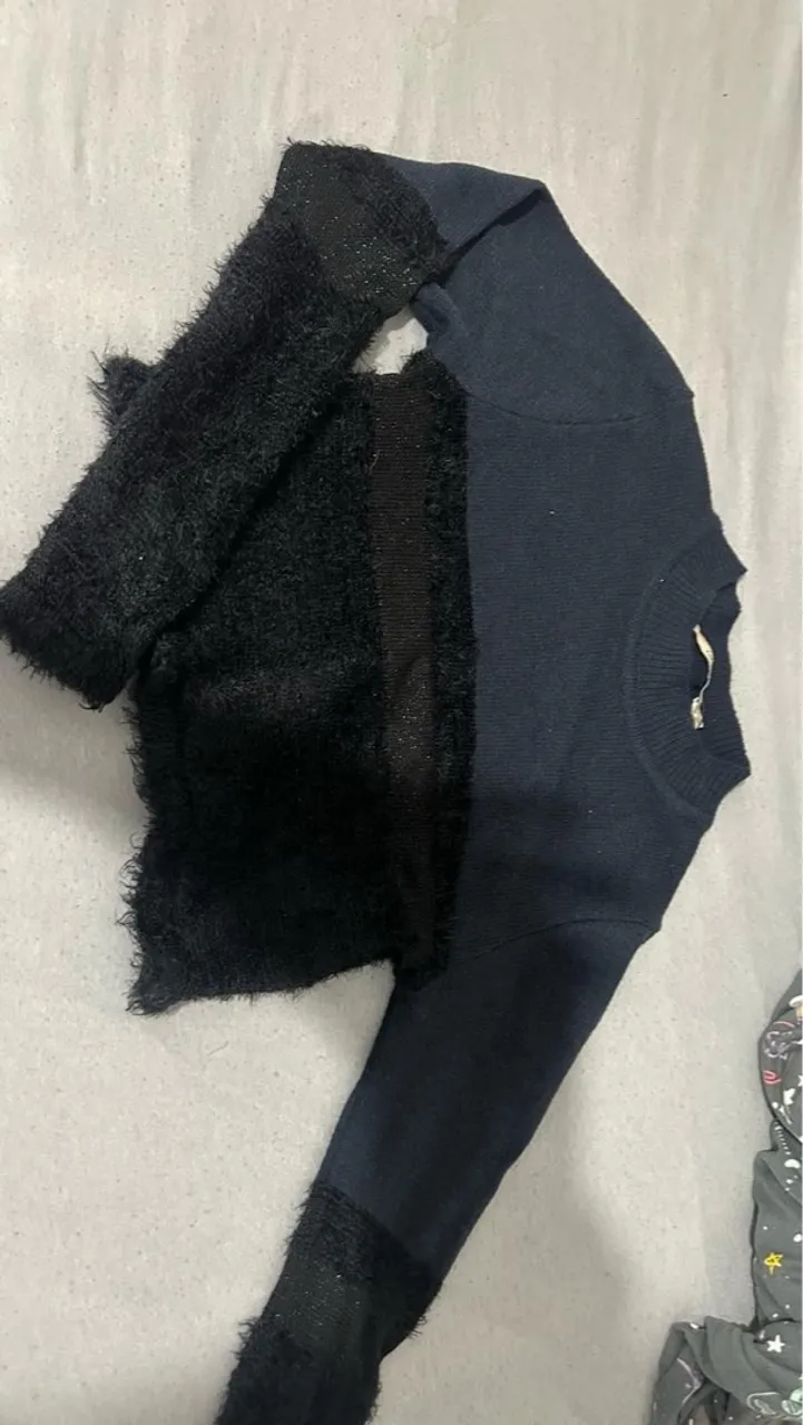 Casaco Preto com Detalhes Fluffy