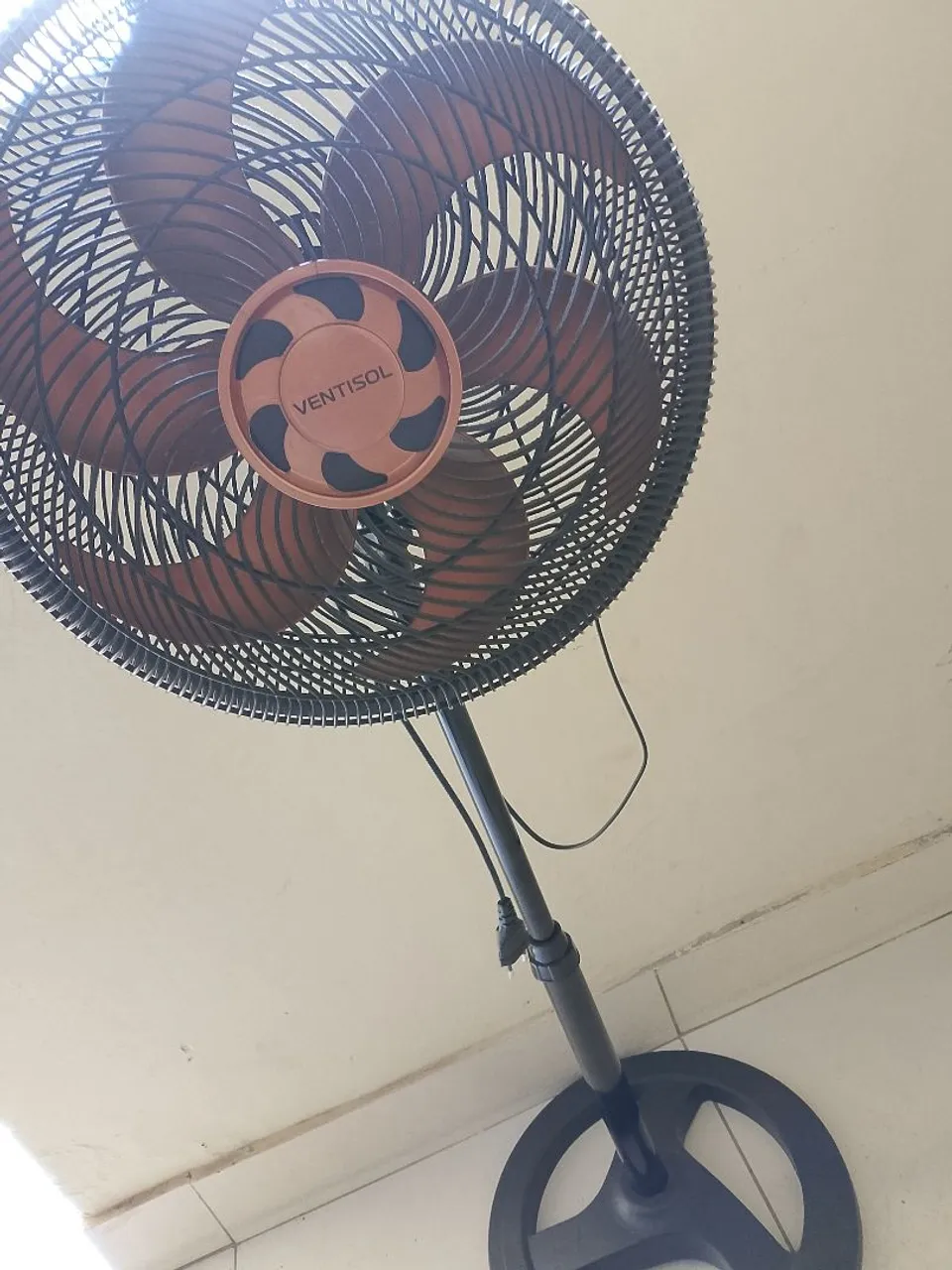 Ventilador de Coluna Ventisol - Super Potente
