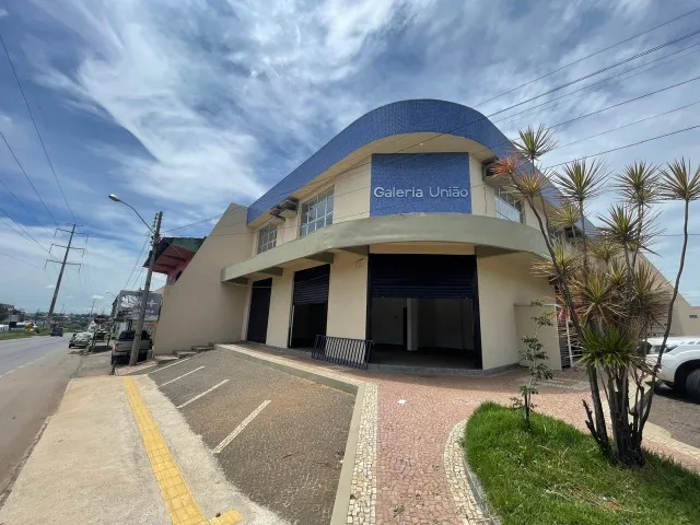 Salas comerciais e mezanino