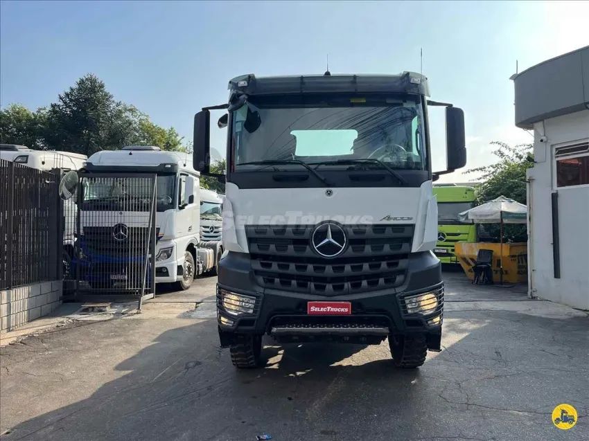 Mercedes-Benz  Arocs 4851 8x4 22/22 - Foto 4