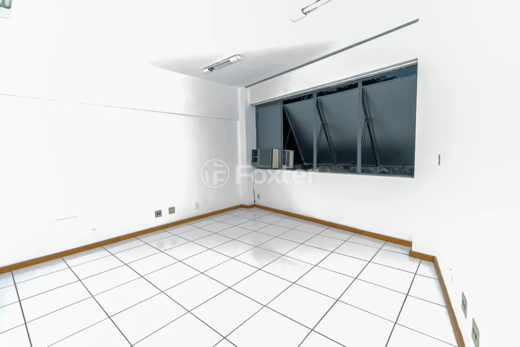 Sala / Conjunto Comercial à venda Avenida Tramandaí, Ipanema - Porto Alegre