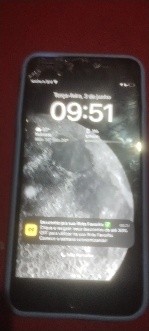 A tela tá quebrada mas está funcionando normal