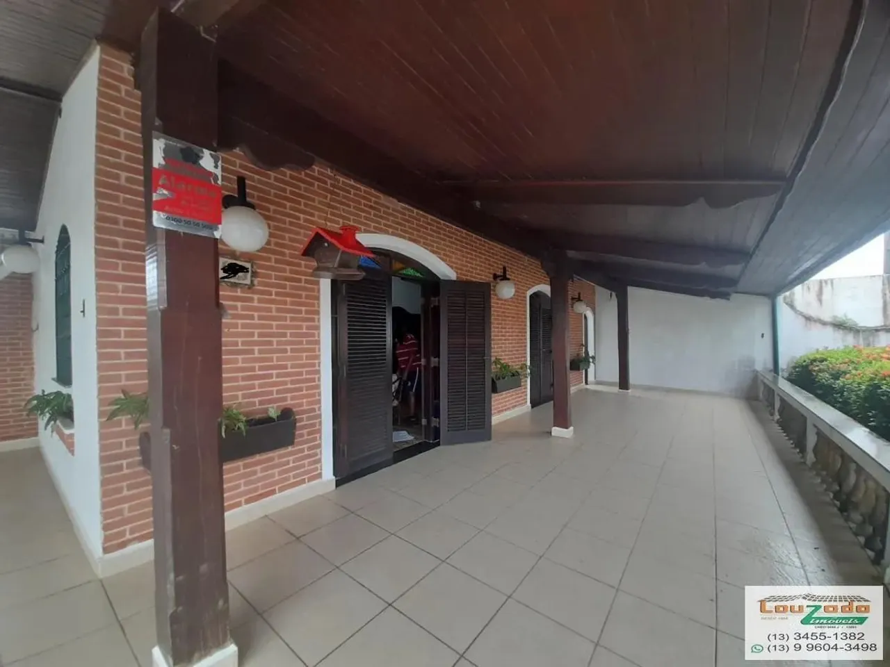 Casa para Locação em Peruíbe, Jardim Imperador, 3 dormitórios, 2 suítes, 1 banheiro, 2 vag